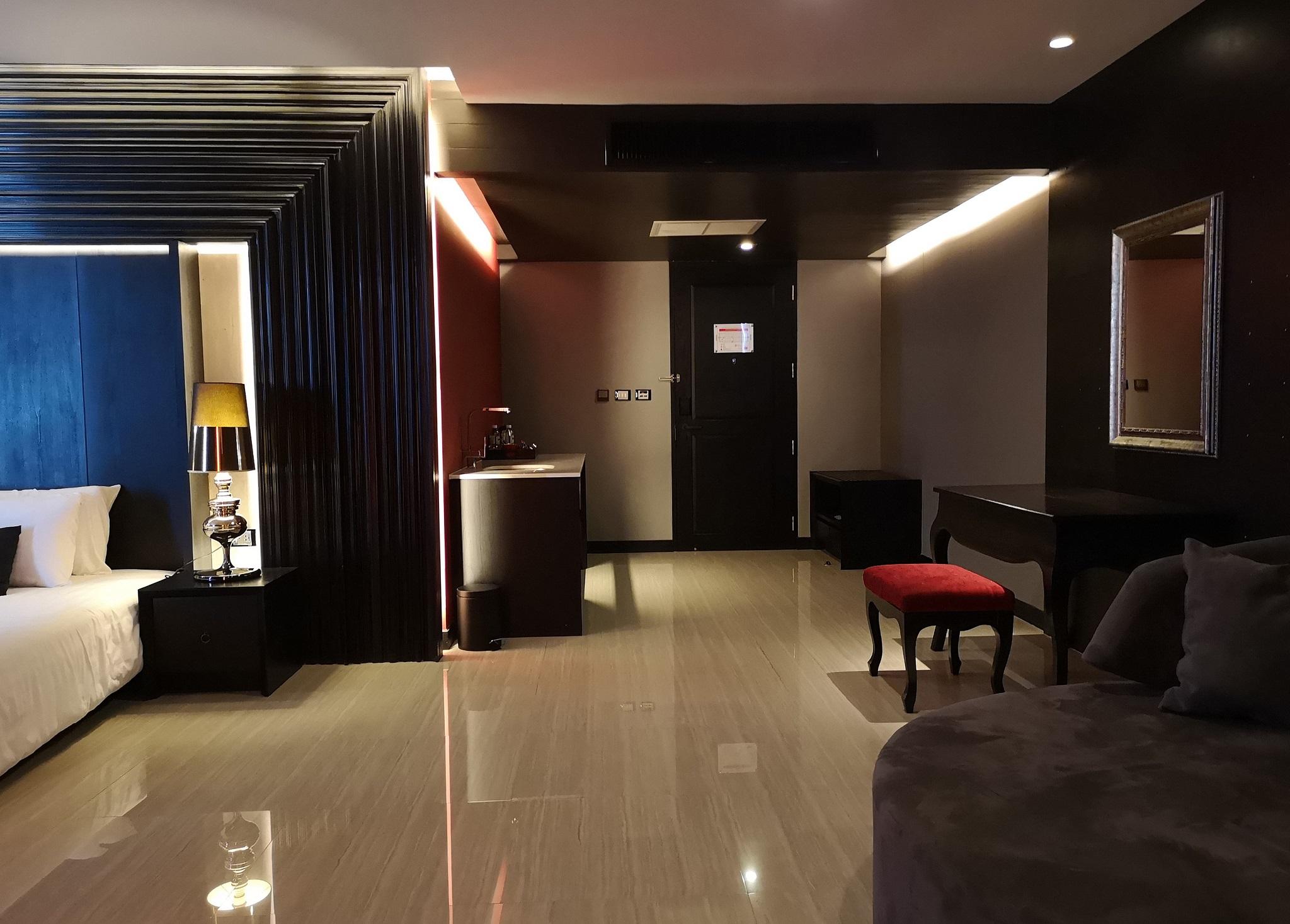 Hotel Tsix5 Quarter Pattaya Esterno foto