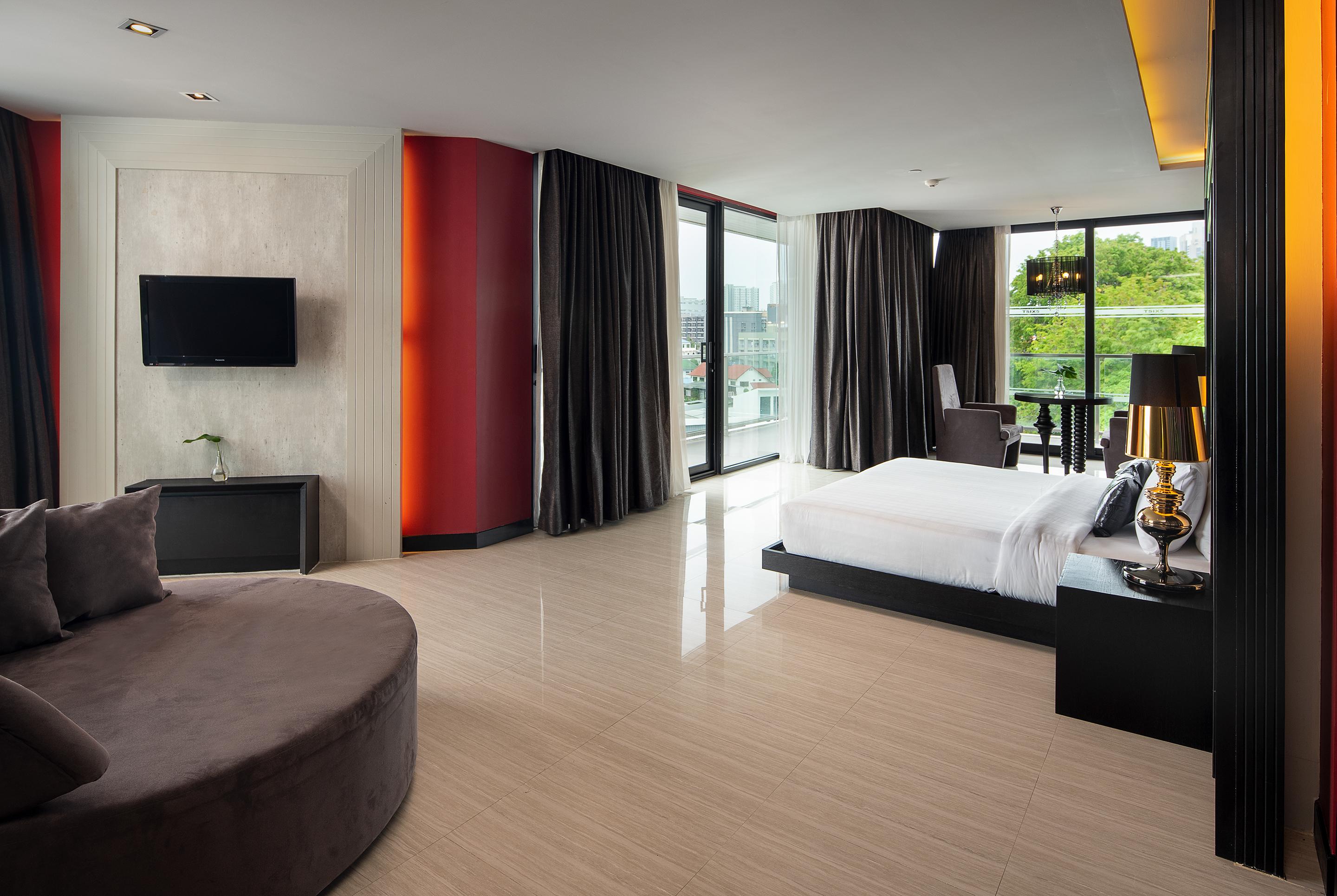 Hotel Tsix5 Quarter Pattaya Esterno foto