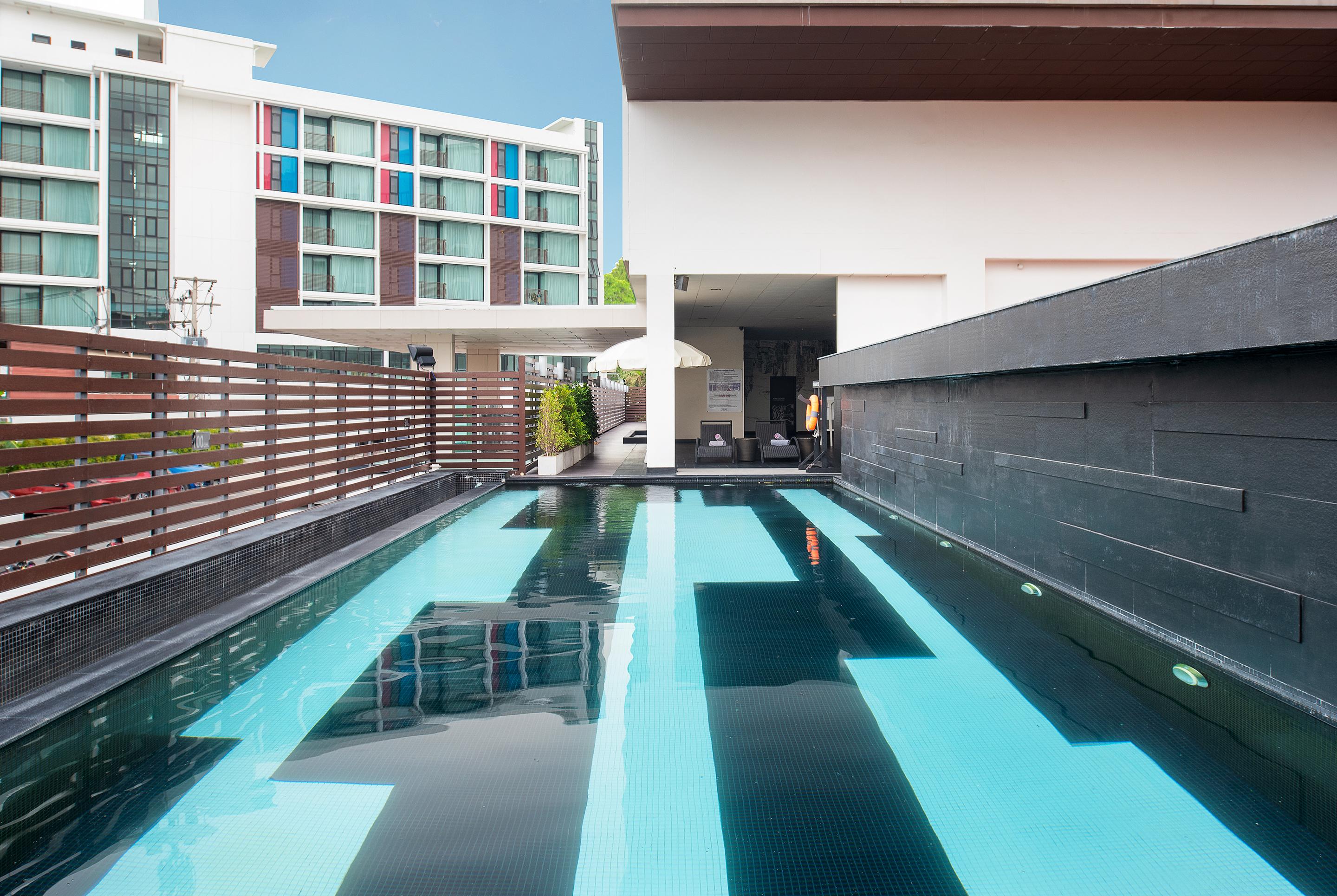 Hotel Tsix5 Quarter Pattaya Esterno foto