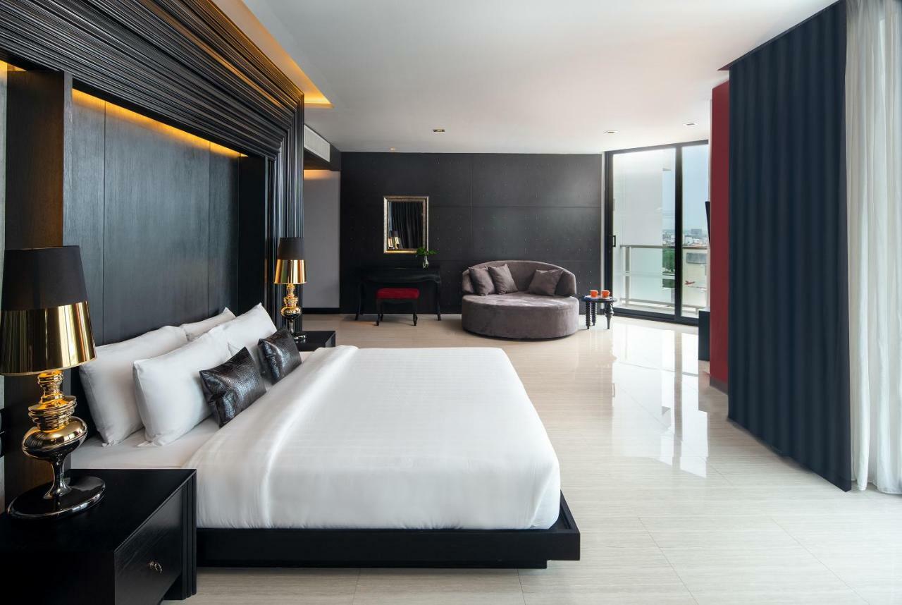 Hotel Tsix5 Quarter Pattaya Esterno foto